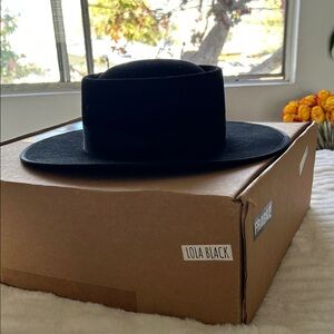 Lola black felt hat